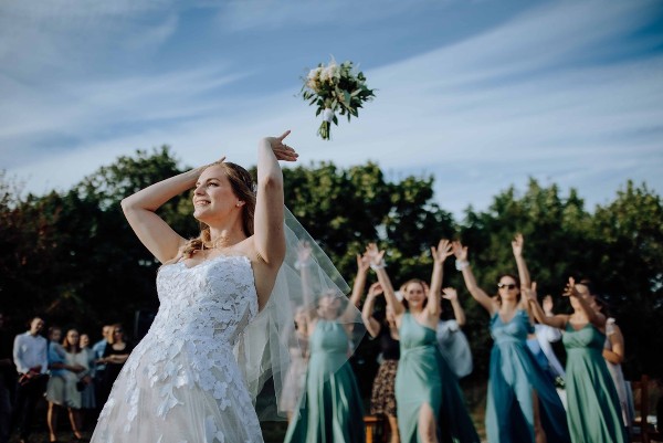 Bouquet Toss